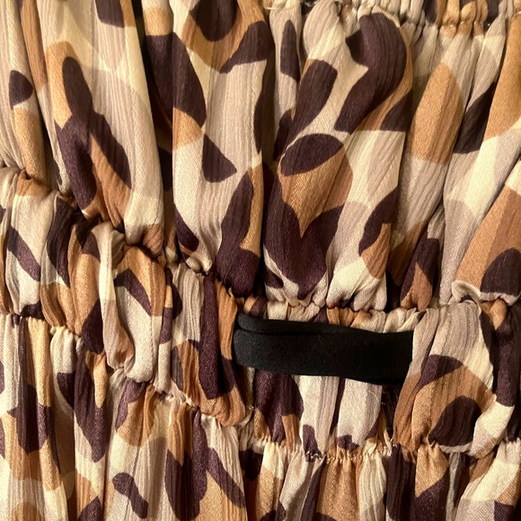 BCBG MAXAZRIA Silk Cocktail Dress animal-like print 🐆 Size 8, (like new!) NYE🥂 - Picture 14 of 16